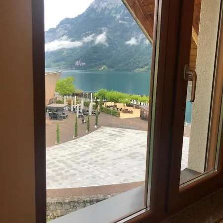 Luxurioeses Galerie-penthouse Direkt Am Walensee Apartment Unterterzen