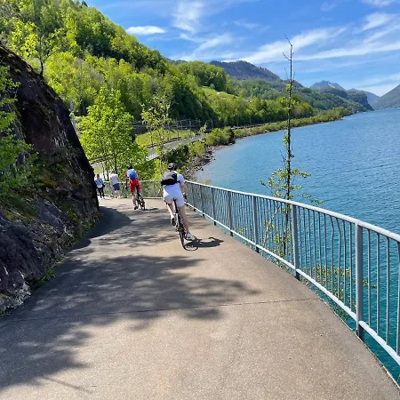 Luxurioeses Galerie-penthouse Direkt Am Walensee Apartment Unterterzen